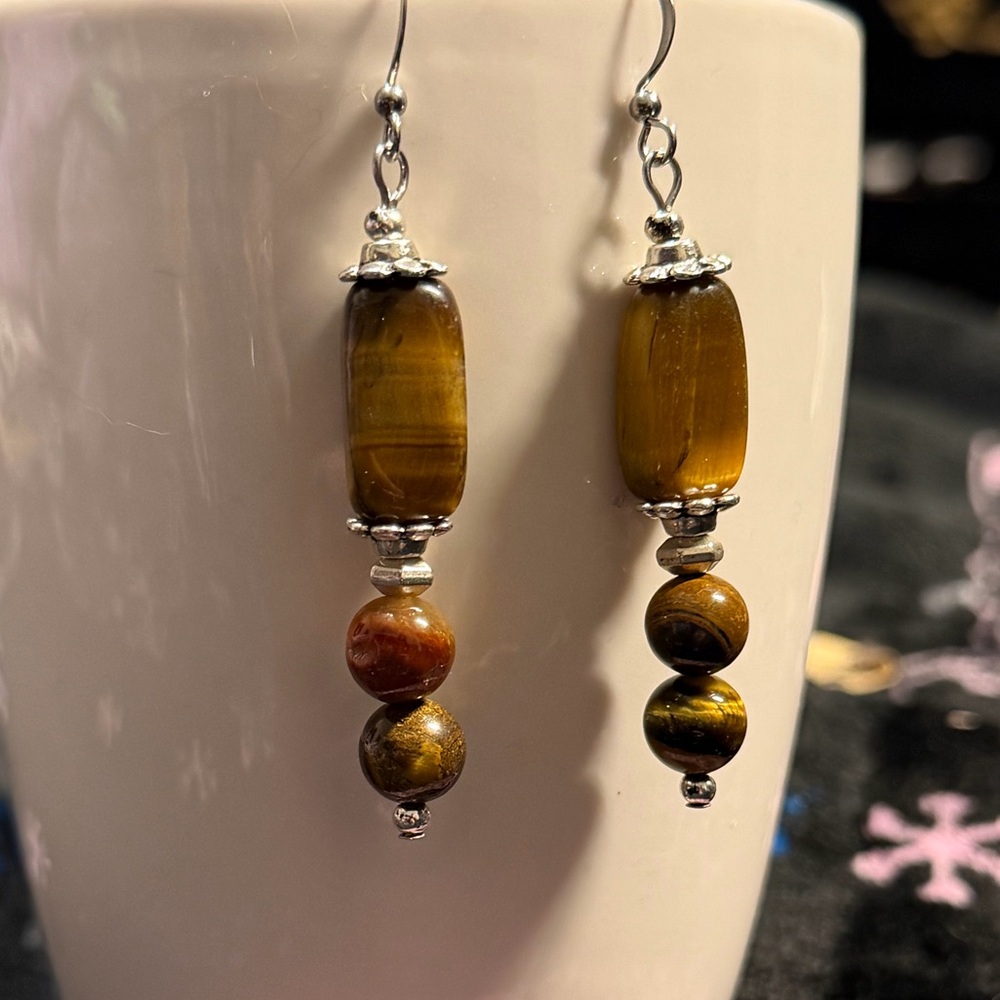 Handcrafted tigers eye earrings - Picture 3 of 8